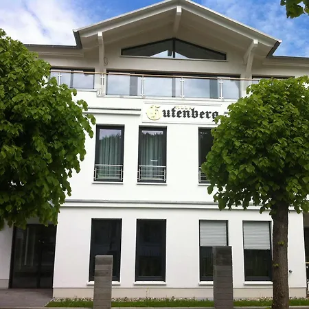 Villa-gutenberg-3-zi-whg-am-kurpark-2-4-pers-terrasse-ruhige-u-zentrale-lage Apartment *